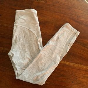 Lululemon front zipper pocket mesh legging